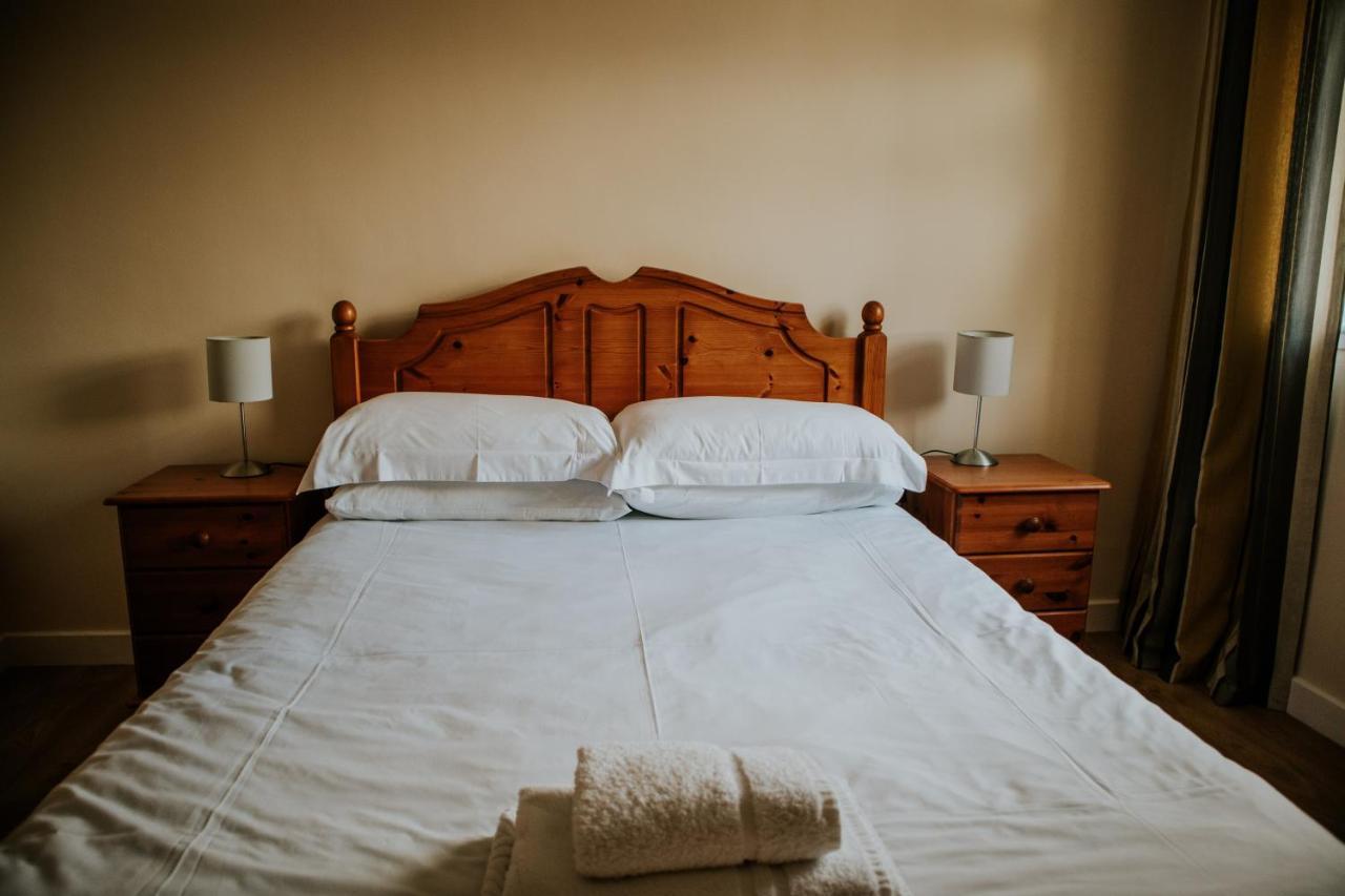 Uist Travel Accommodation Daliburgh  Dış mekan fotoğraf